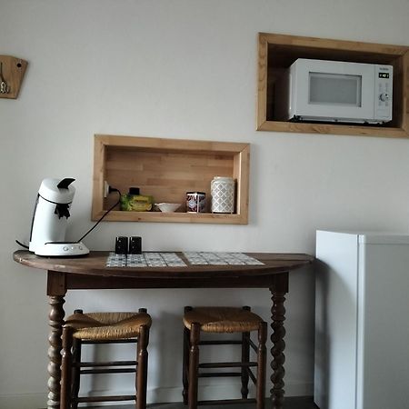 Logement Entier 3 Pieces Et Terrasse Mazieres-en-Gatine Extérieur photo
